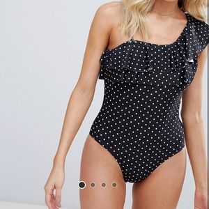 One shoulder ONE PIECE